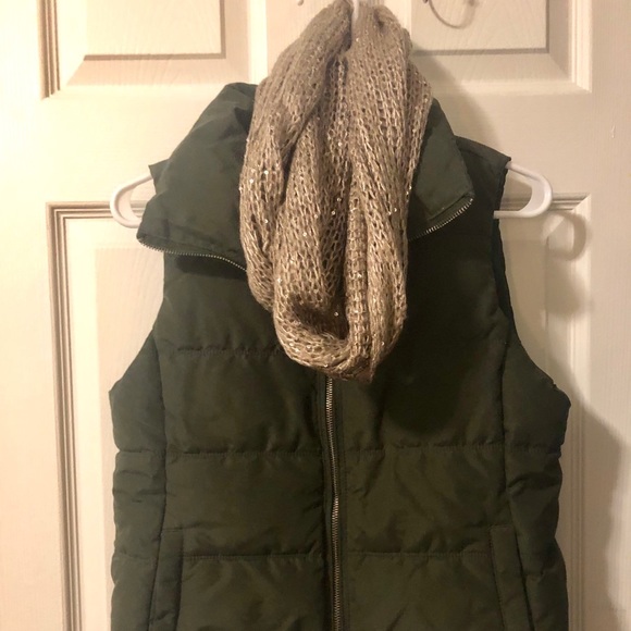 Old Navy Vest-Small Petite (Hunter green) like new - Picture 7 of 7